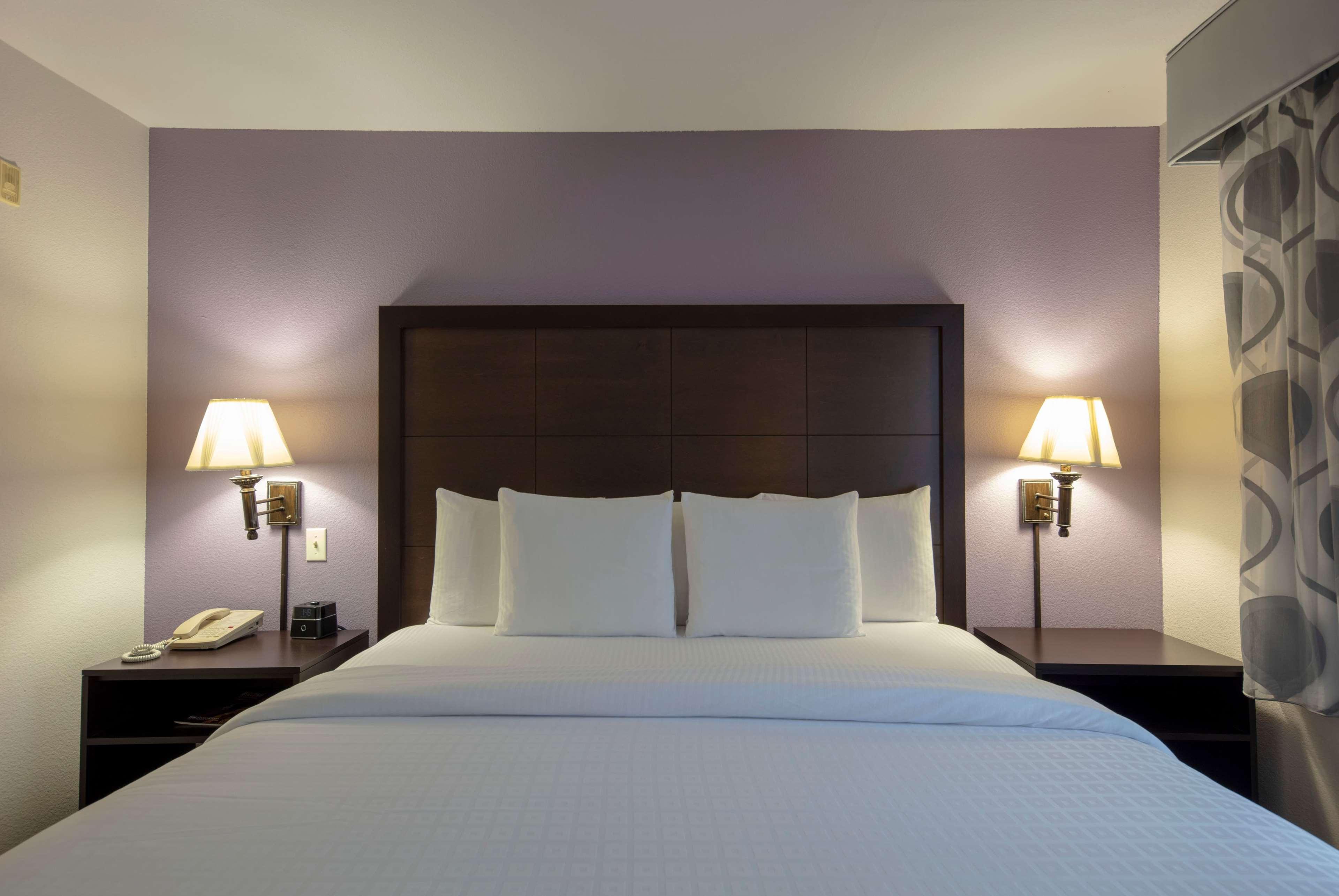 La Quinta By Wyndham Springfield Airport Plaza Ξενοδοχείο Εξωτερικό φωτογραφία
