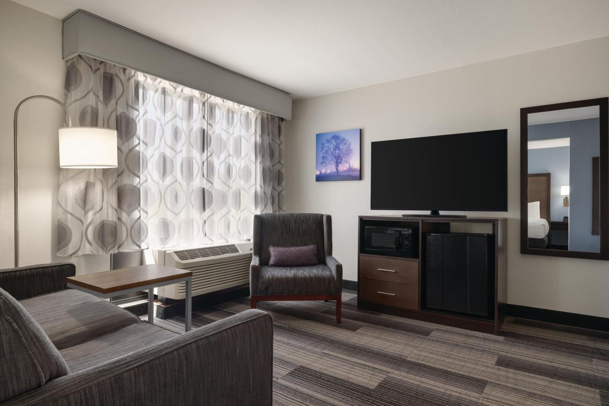 La Quinta By Wyndham Springfield Airport Plaza Ξενοδοχείο Εξωτερικό φωτογραφία