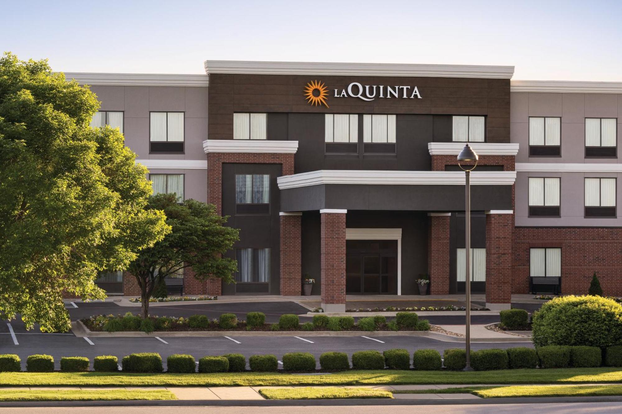 La Quinta By Wyndham Springfield Airport Plaza Ξενοδοχείο Εξωτερικό φωτογραφία