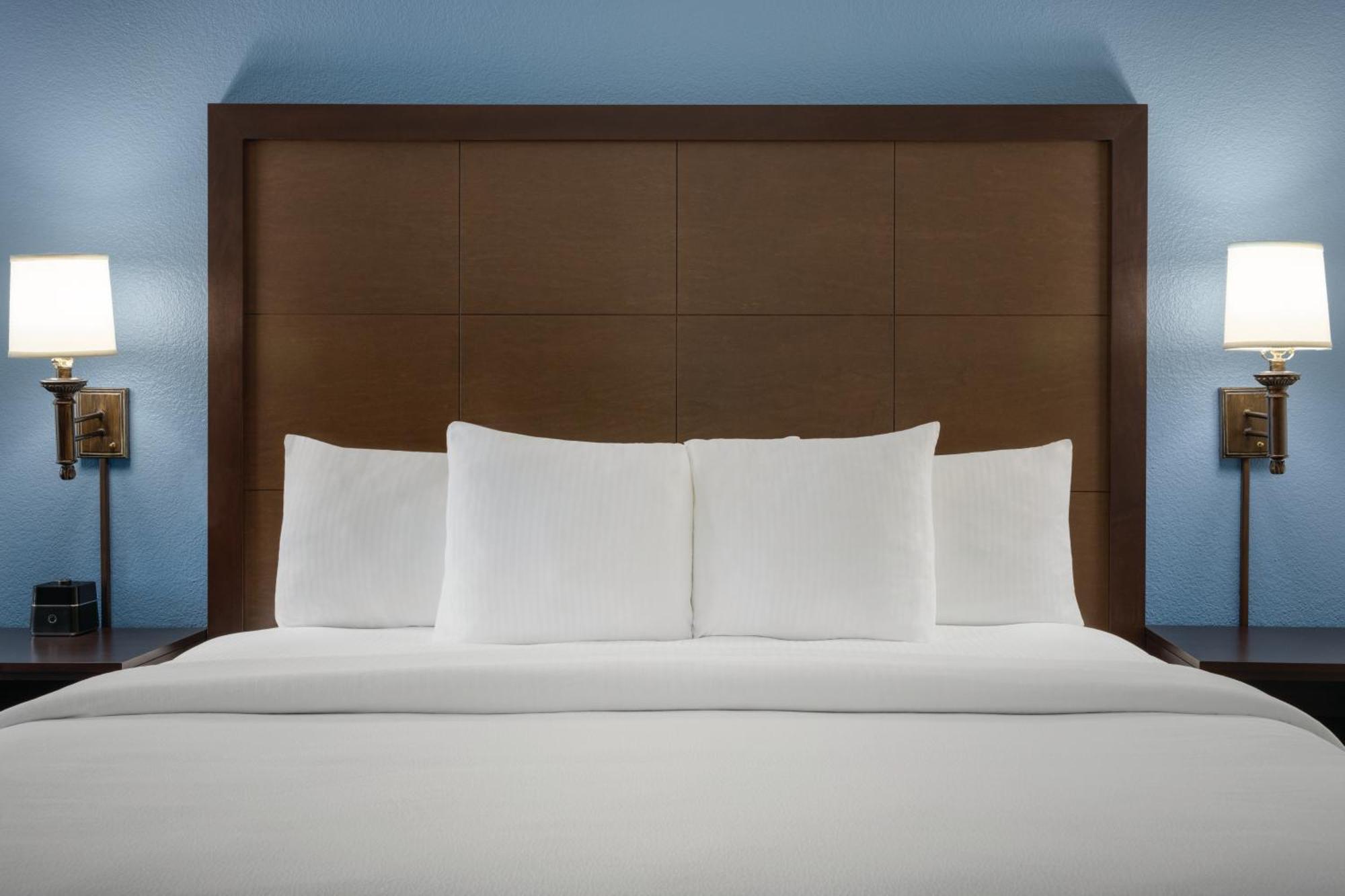La Quinta By Wyndham Springfield Airport Plaza Ξενοδοχείο Εξωτερικό φωτογραφία