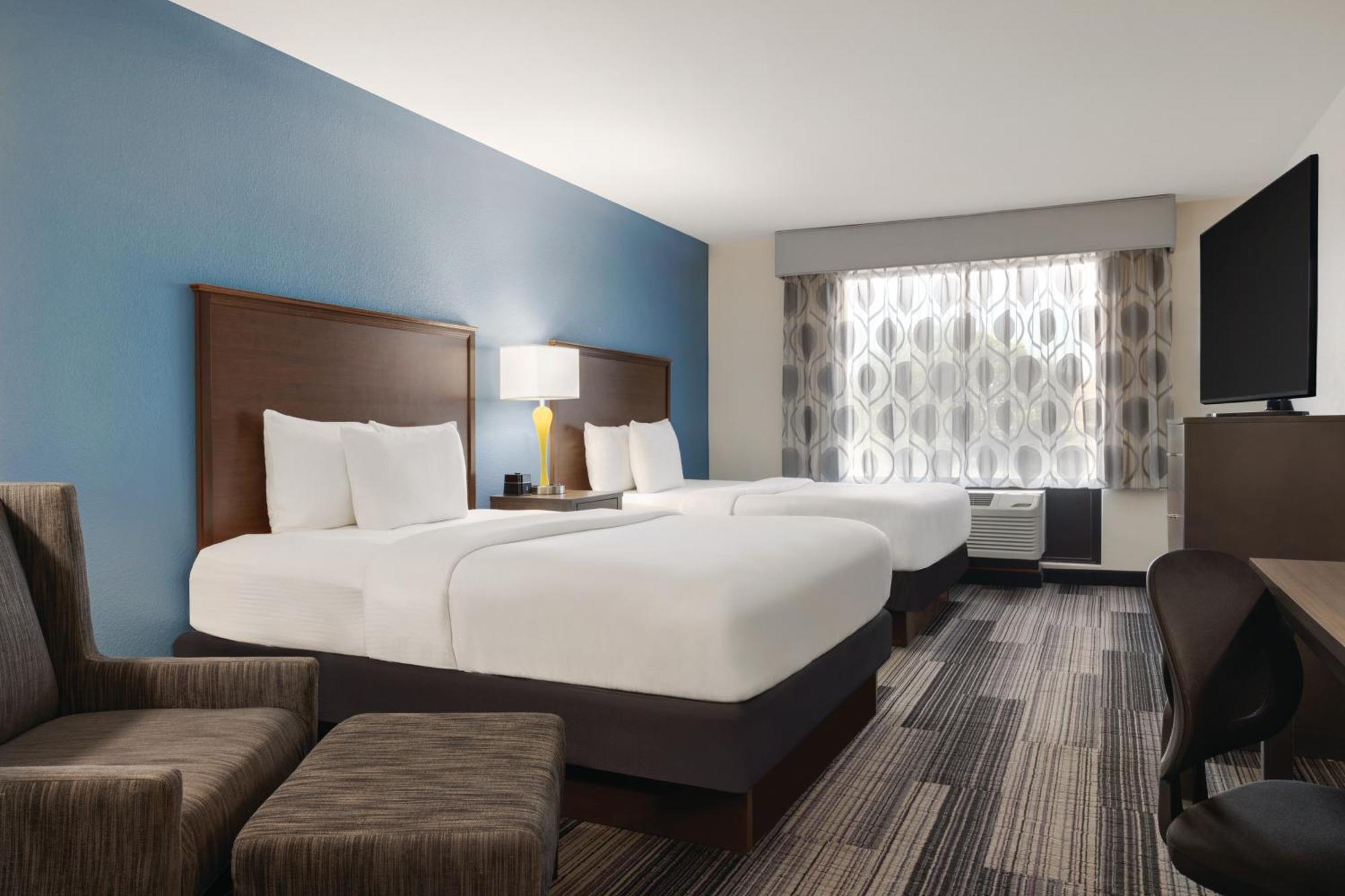 La Quinta By Wyndham Springfield Airport Plaza Ξενοδοχείο Εξωτερικό φωτογραφία