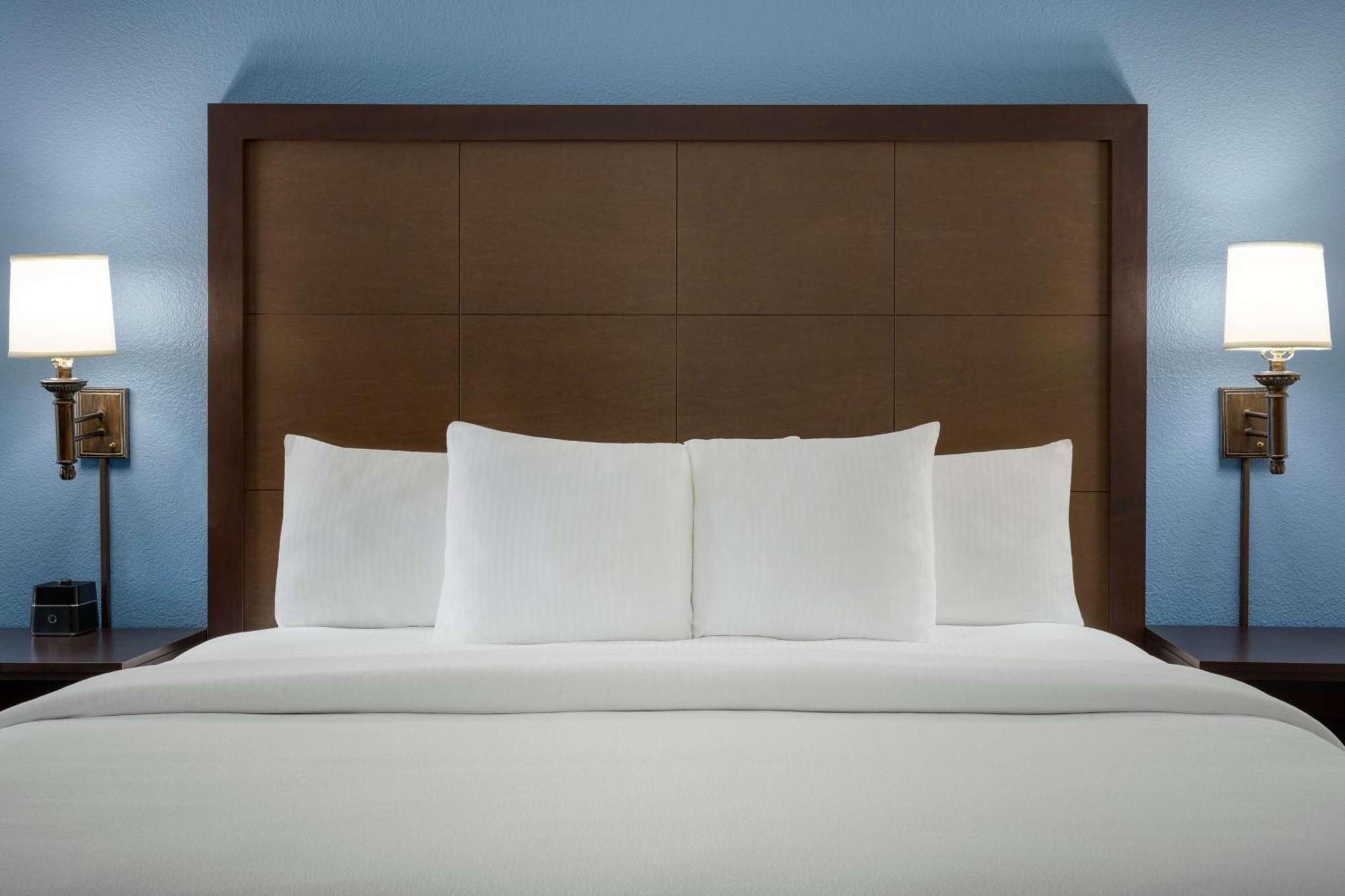 La Quinta By Wyndham Springfield Airport Plaza Ξενοδοχείο Εξωτερικό φωτογραφία