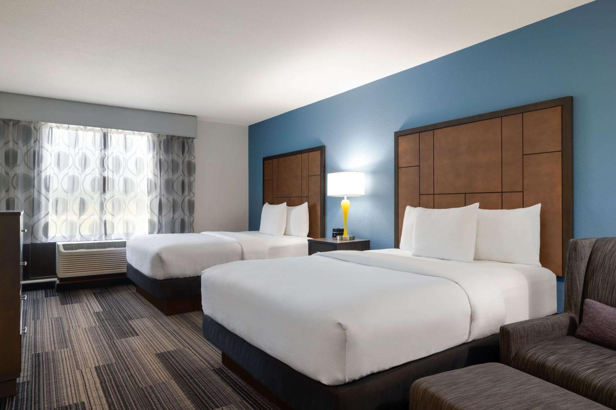 La Quinta By Wyndham Springfield Airport Plaza Ξενοδοχείο Εξωτερικό φωτογραφία